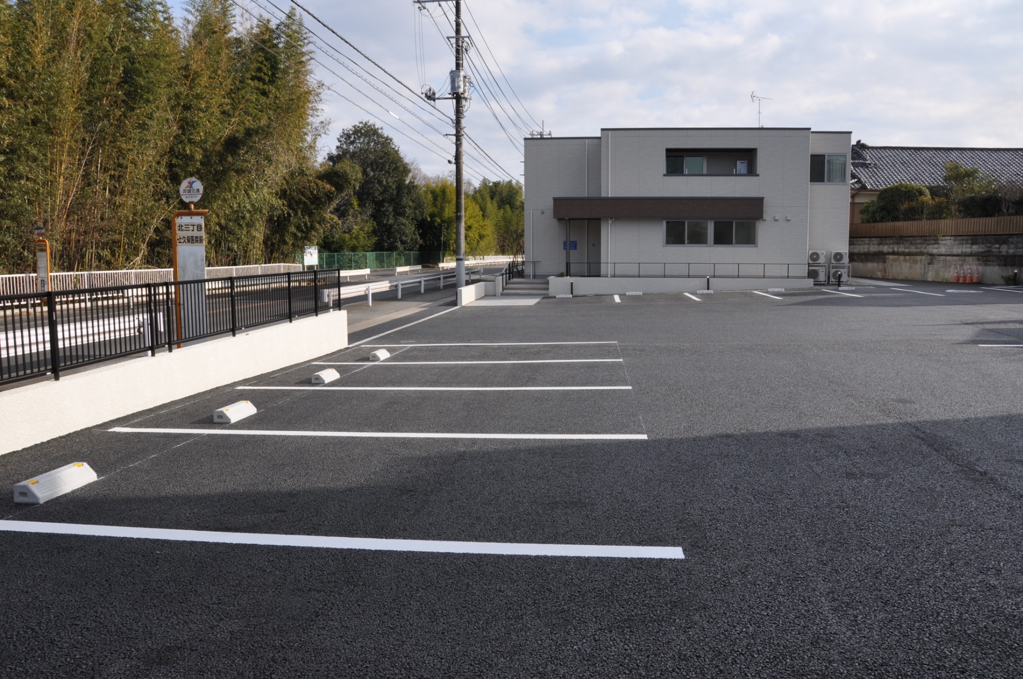 医療法人社団長生会 上久保医院　駐車場